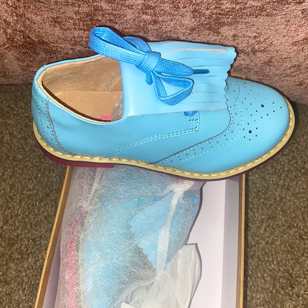 Toddler girl shoe. NEVER WORN